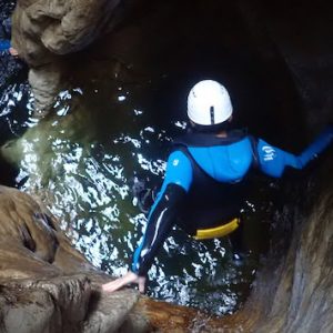 Descenso de barrancos en el Barranco de las Buitreras