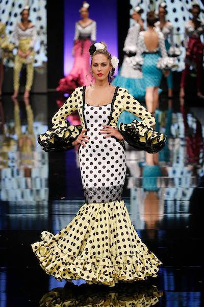 Vestidos de flamenco con la Empresa Sara de Benítez en Palma del Río