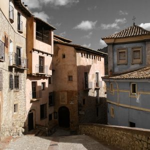 Las calles en Albarracín en la provincia de Teruel