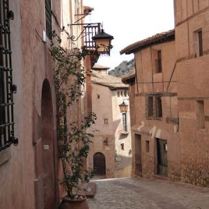 Las calles en Albarracín en la provincia de Teruel