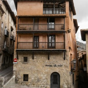 Las calles en Albarracín en la provincia de Teruel
