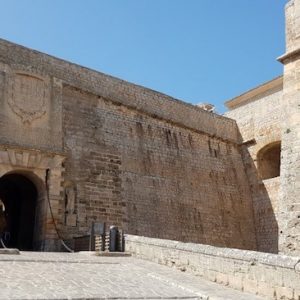 El recinto amurallado de Dalt Vila en Ibiza