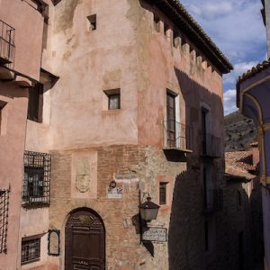 Las calles en Albarracín en la provincia de Teruel