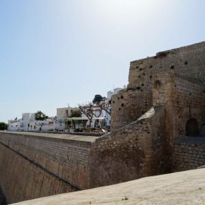 El recinto amurallado de Dalt Vila en Ibiza