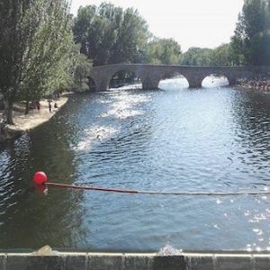 Puente románico en Navaluenga
