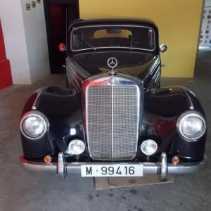 Museo de coches clásicos en Don Benito