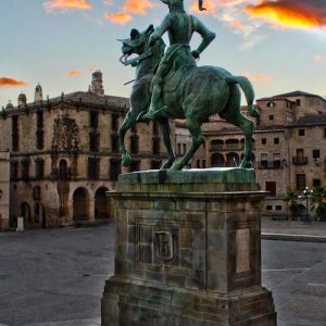 La Plaza Mayor de Trujillo en la provincia de Cáceres