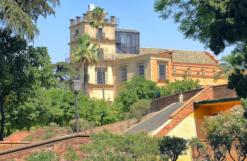 Fachada del Alcázar de Jerez de la Frontera en Cádiz