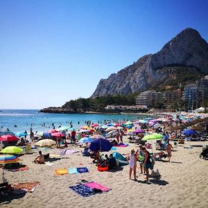 La playa de Levante en Calpe