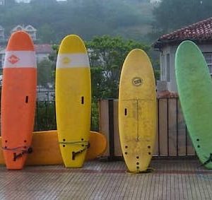 Alquiler tablas de surf en Suances