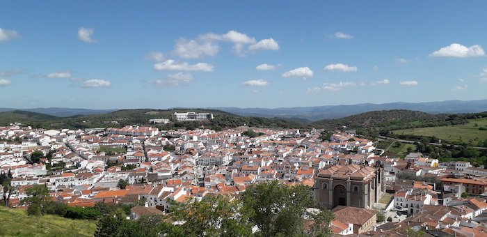 Vistas de pueblo de Aracena en la provincia de Huelva