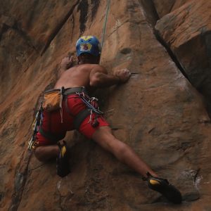 ESCALADA EN EL HIERRO