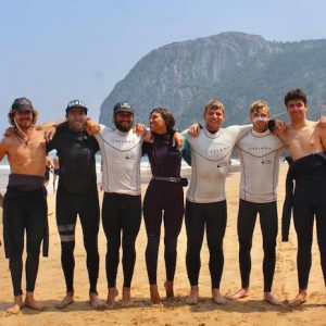 SURF CAMP MUNDAKA