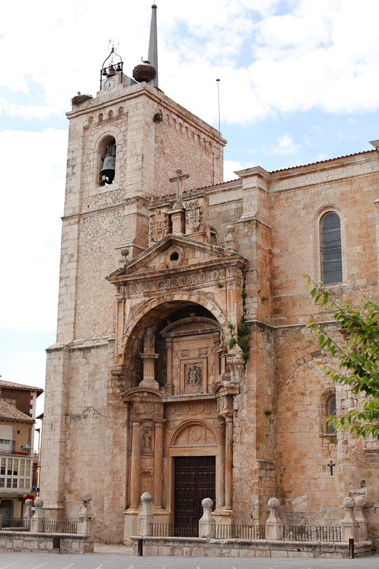 Imagen de iglesia en Roa en la provincia de Burgos