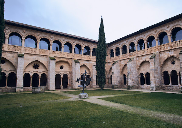Claustro del monasterio de Valbuena en la provincia de Valladolid